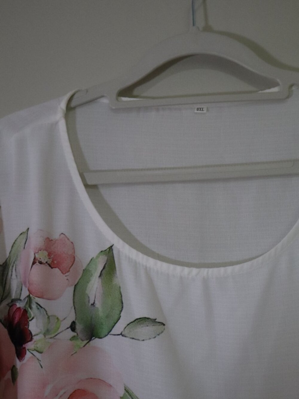 Sheer White Floral Loose Fitting Blouse Size XL - Picture 2 of 6